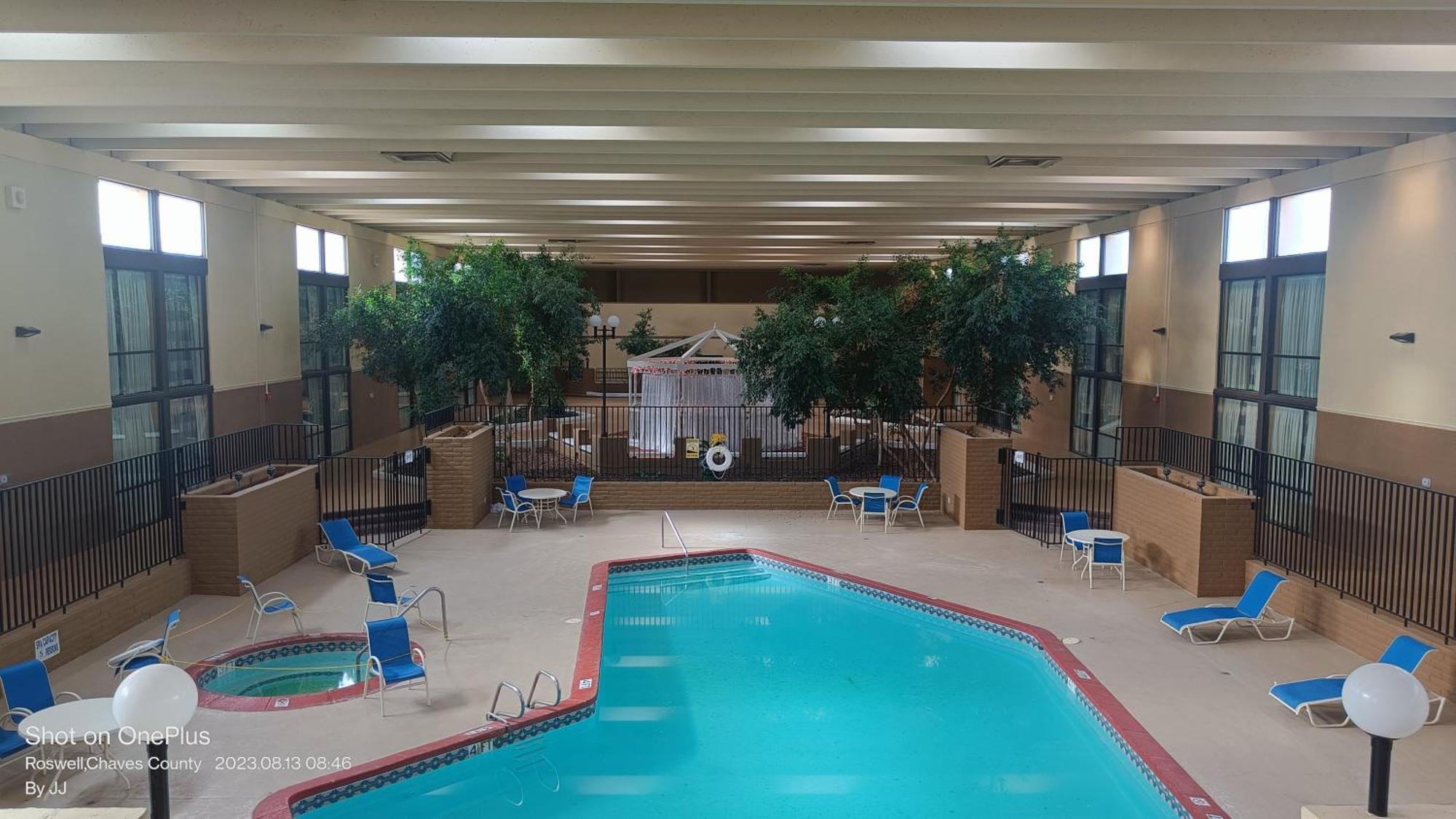 Clarion Inn & Suites, Roswell Exteriér fotografie